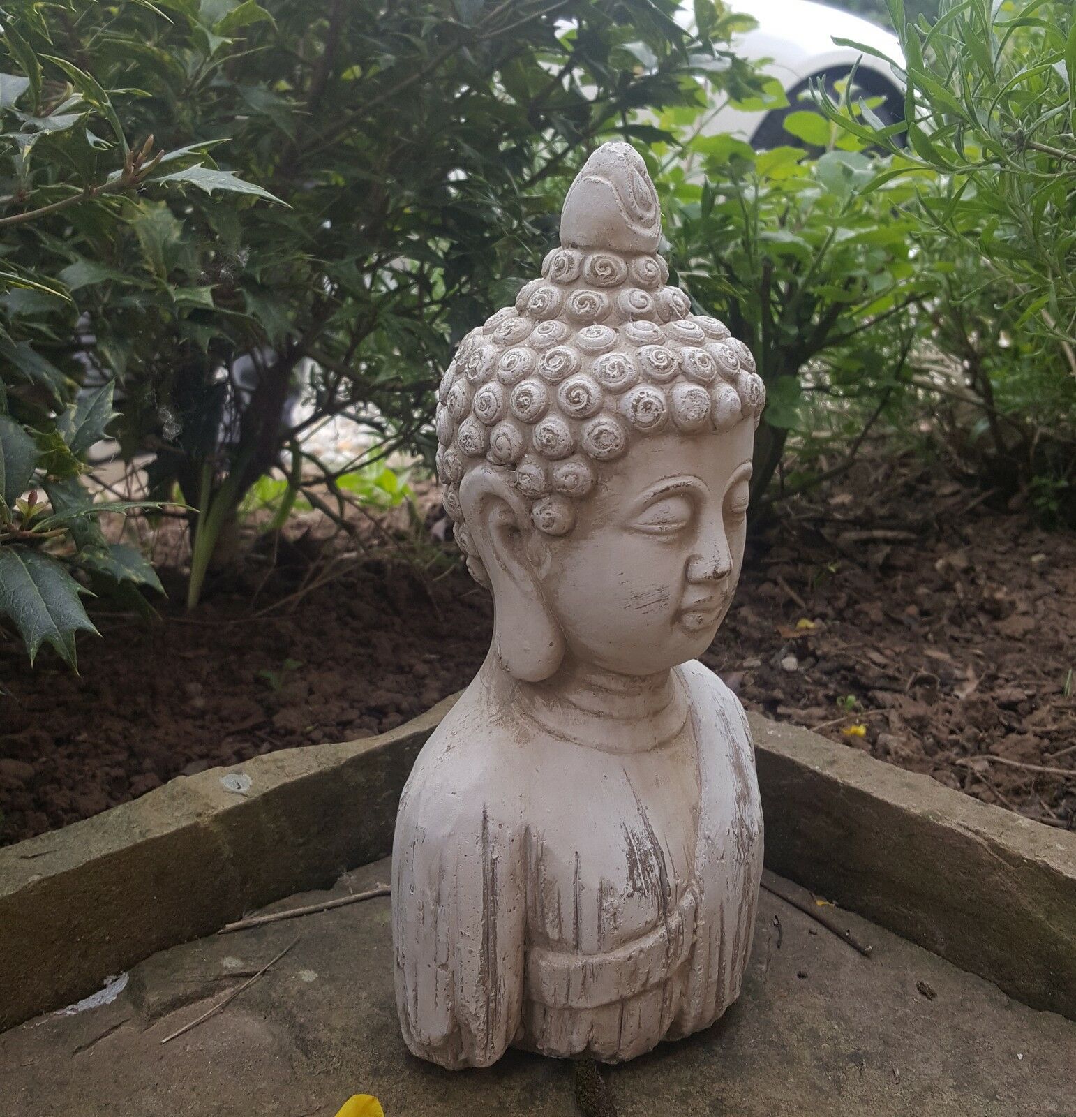 Buddha bust Ornament - Stone Drift Wood Effect