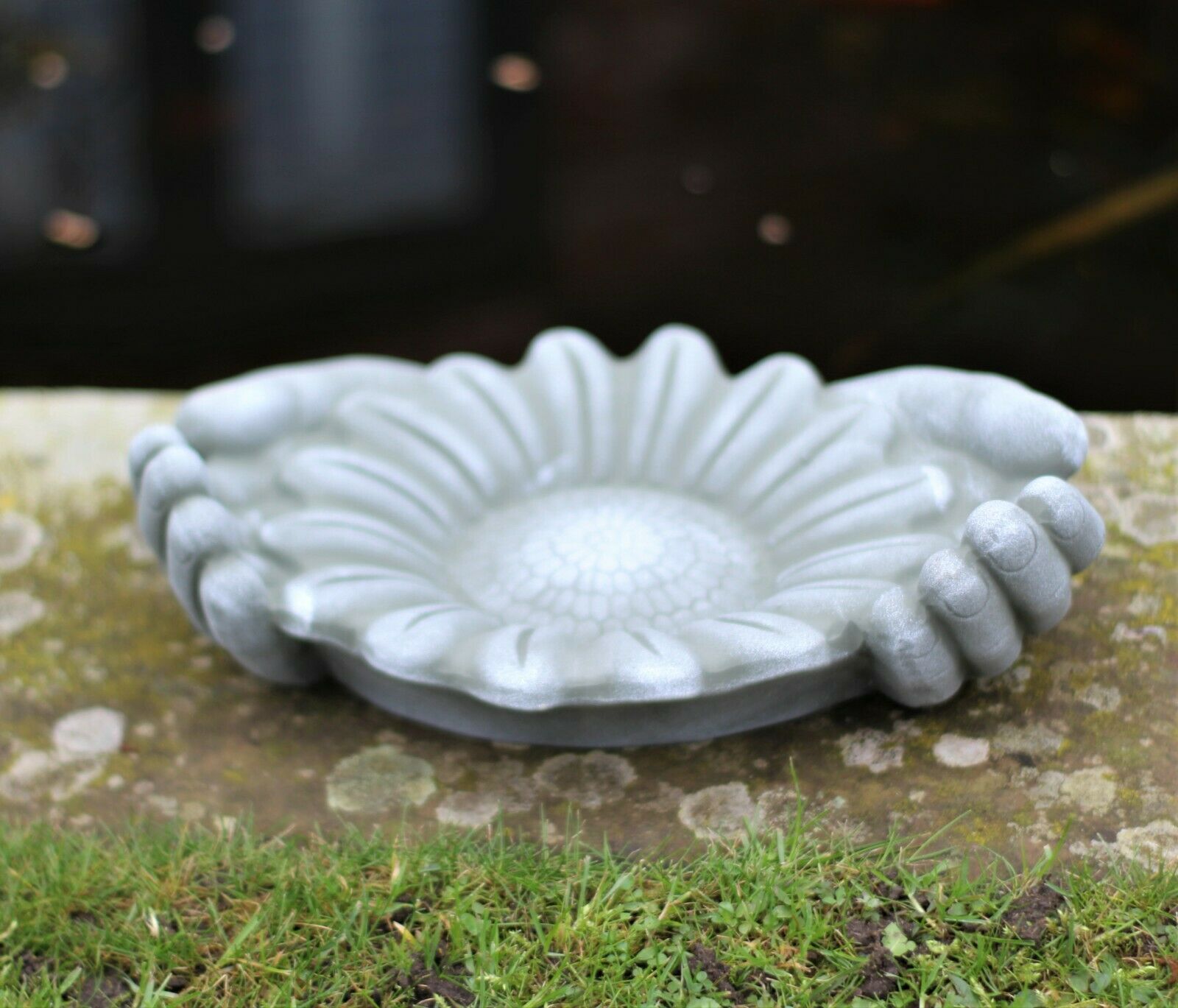 Birds on a Sunflower Bird Bath Feeder Basin