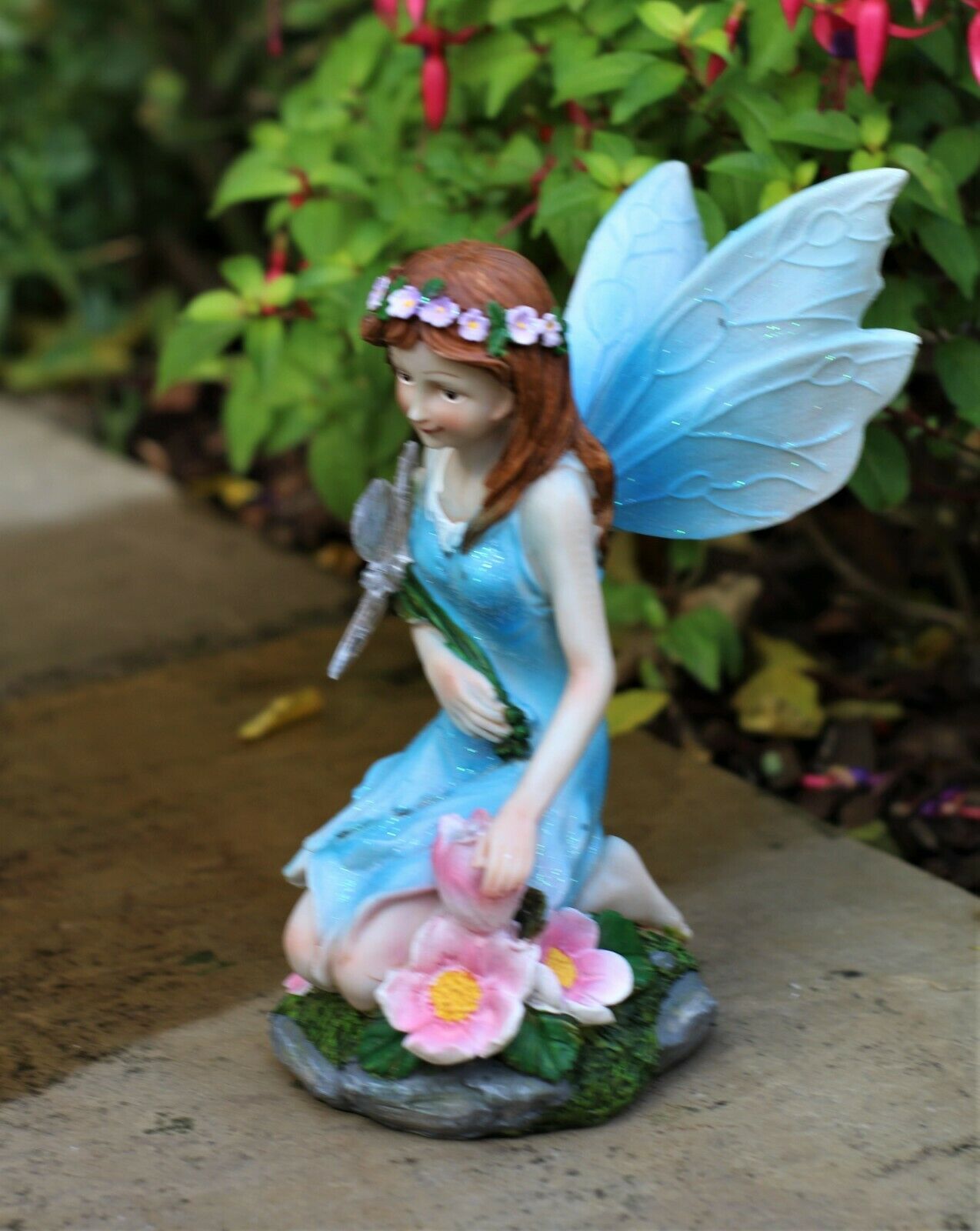 Solar Kneeling Fairy Garden Ornament