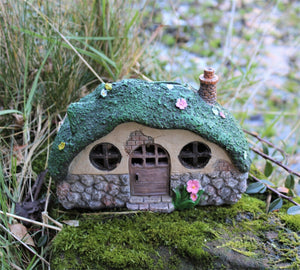 Solar Powered Fairy House - Green Grass Roof