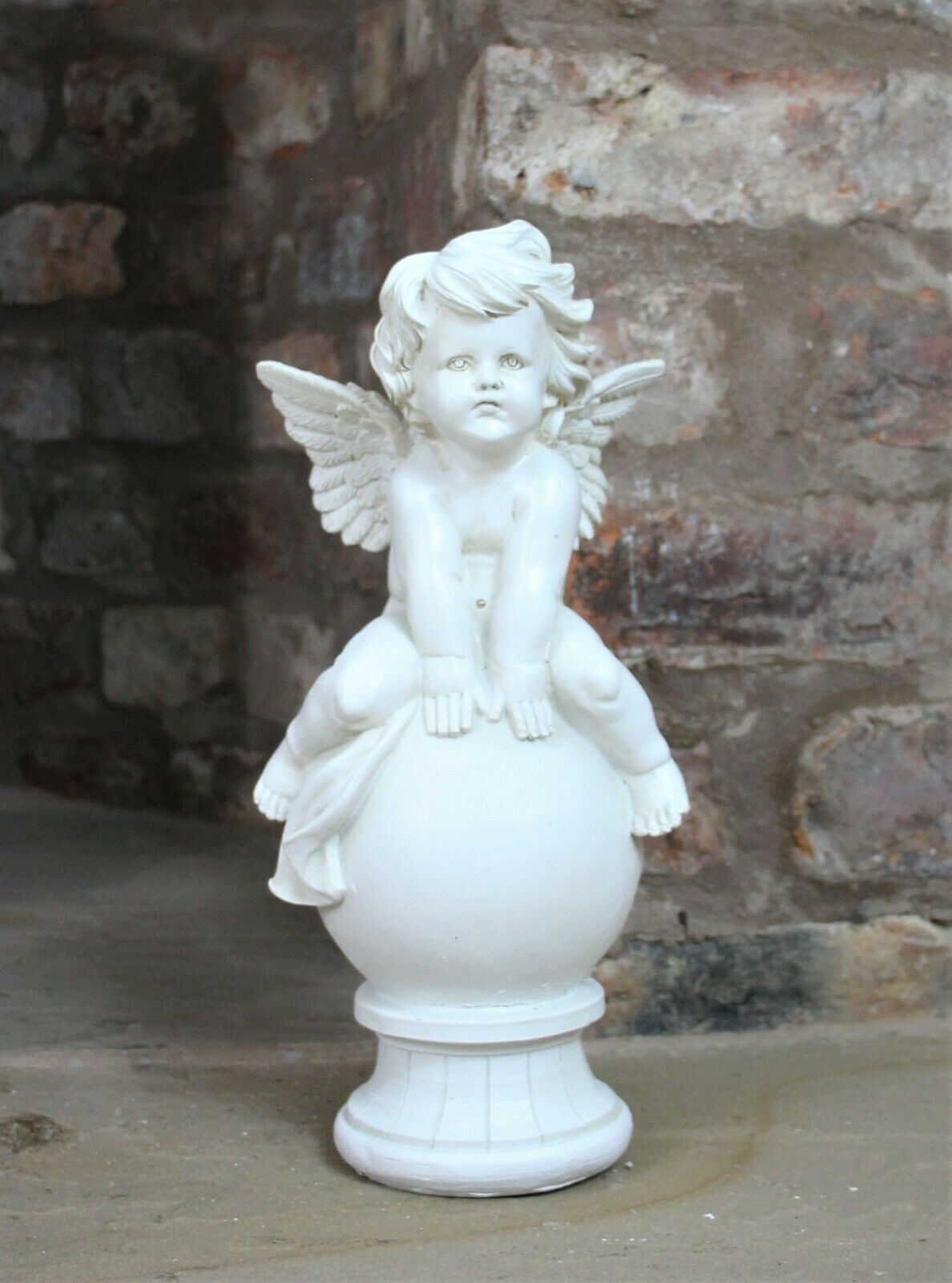 Boy and Girl Sitting Cherubs