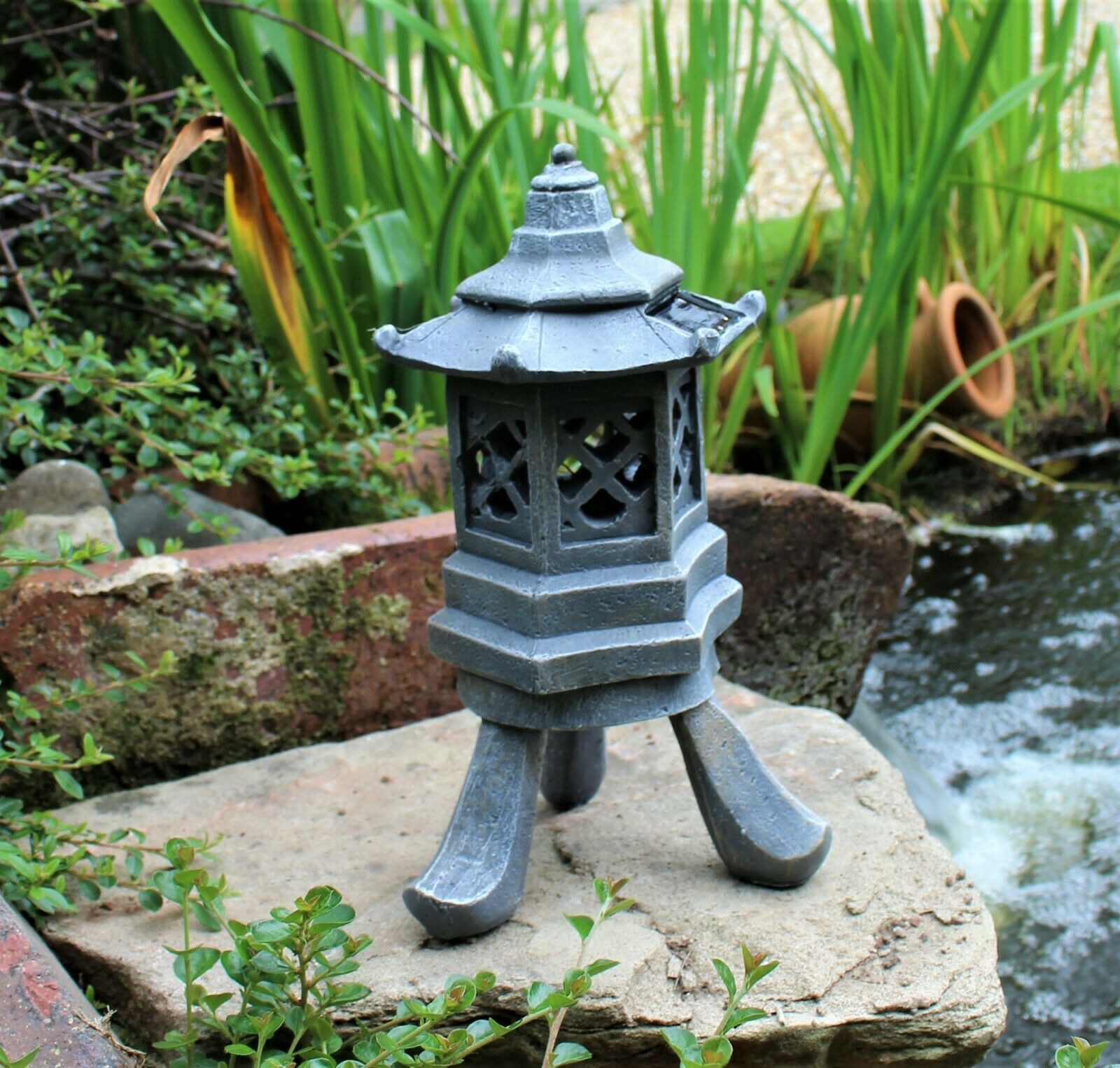 Solar Chinese Pagoda, Japanese Lantern