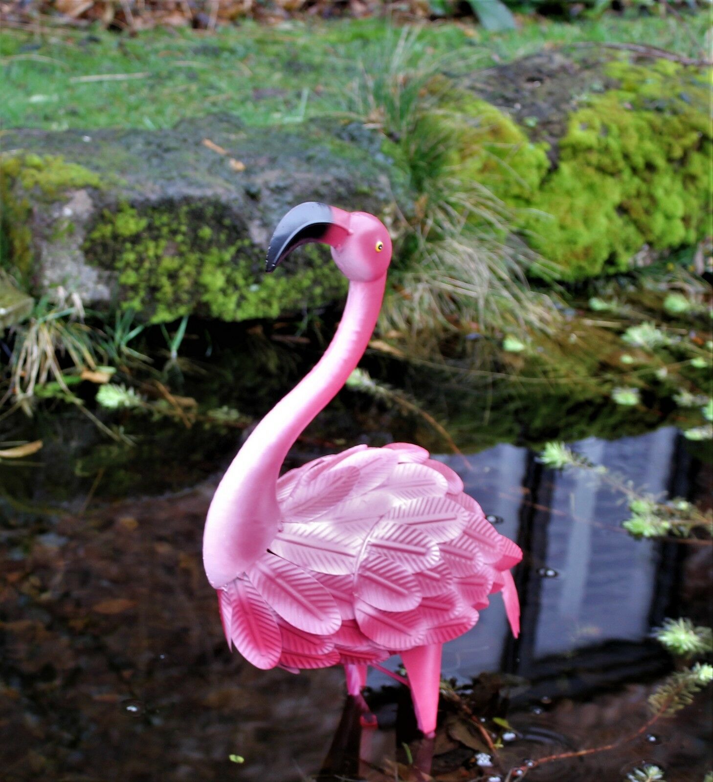 Metal Pink Garden Flamingo Ornament - Free standing 100CM