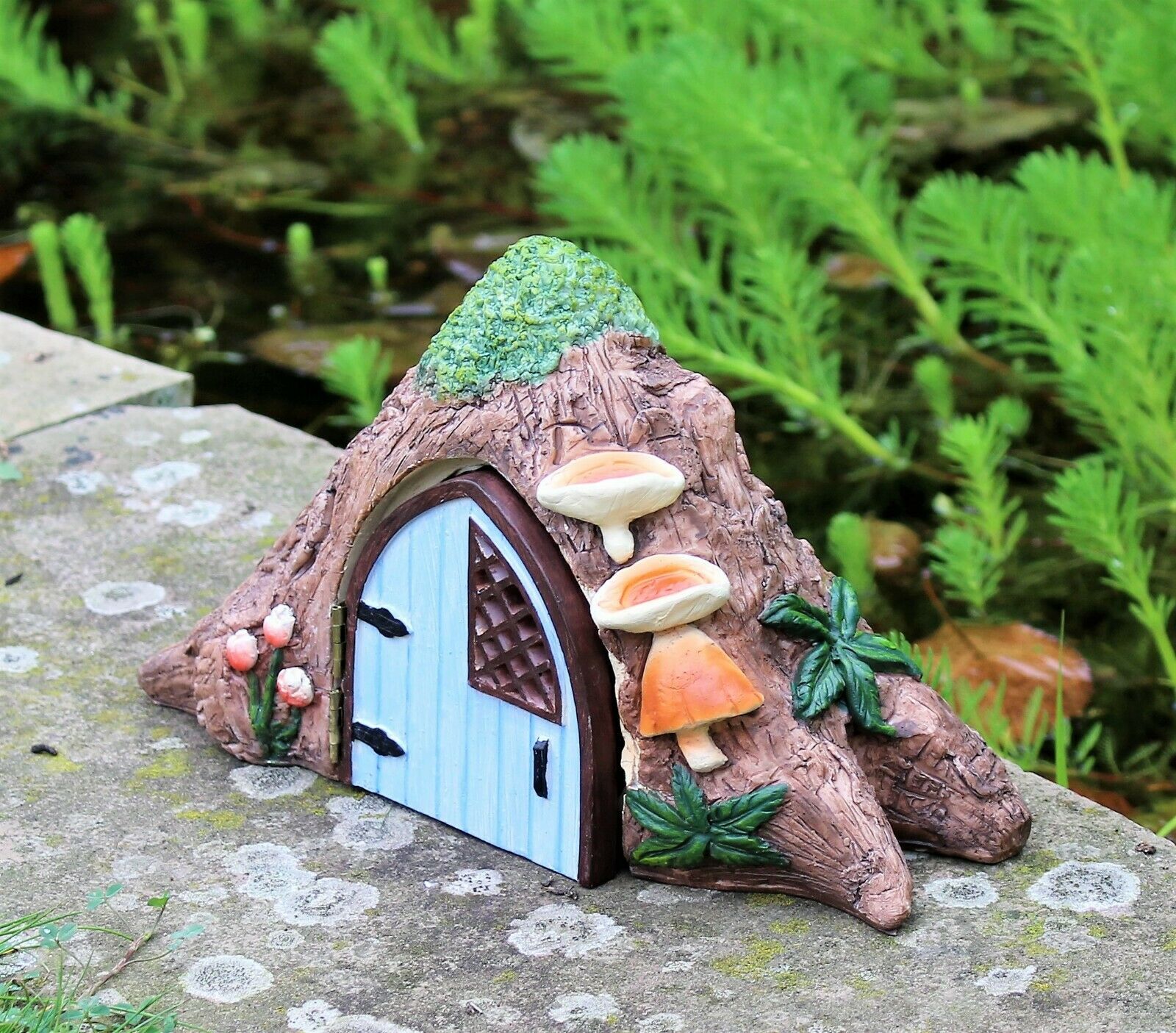 Solar Powered Fairy House - Colour Changing