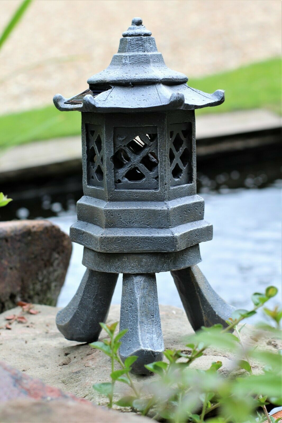 Solar Chinese Pagoda, Japanese Lantern