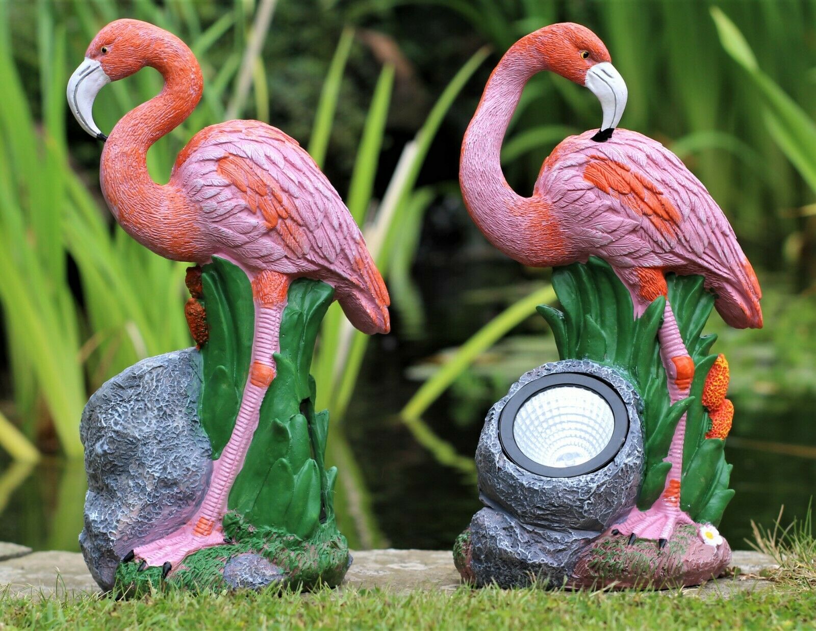 Pink Solar flamingo's