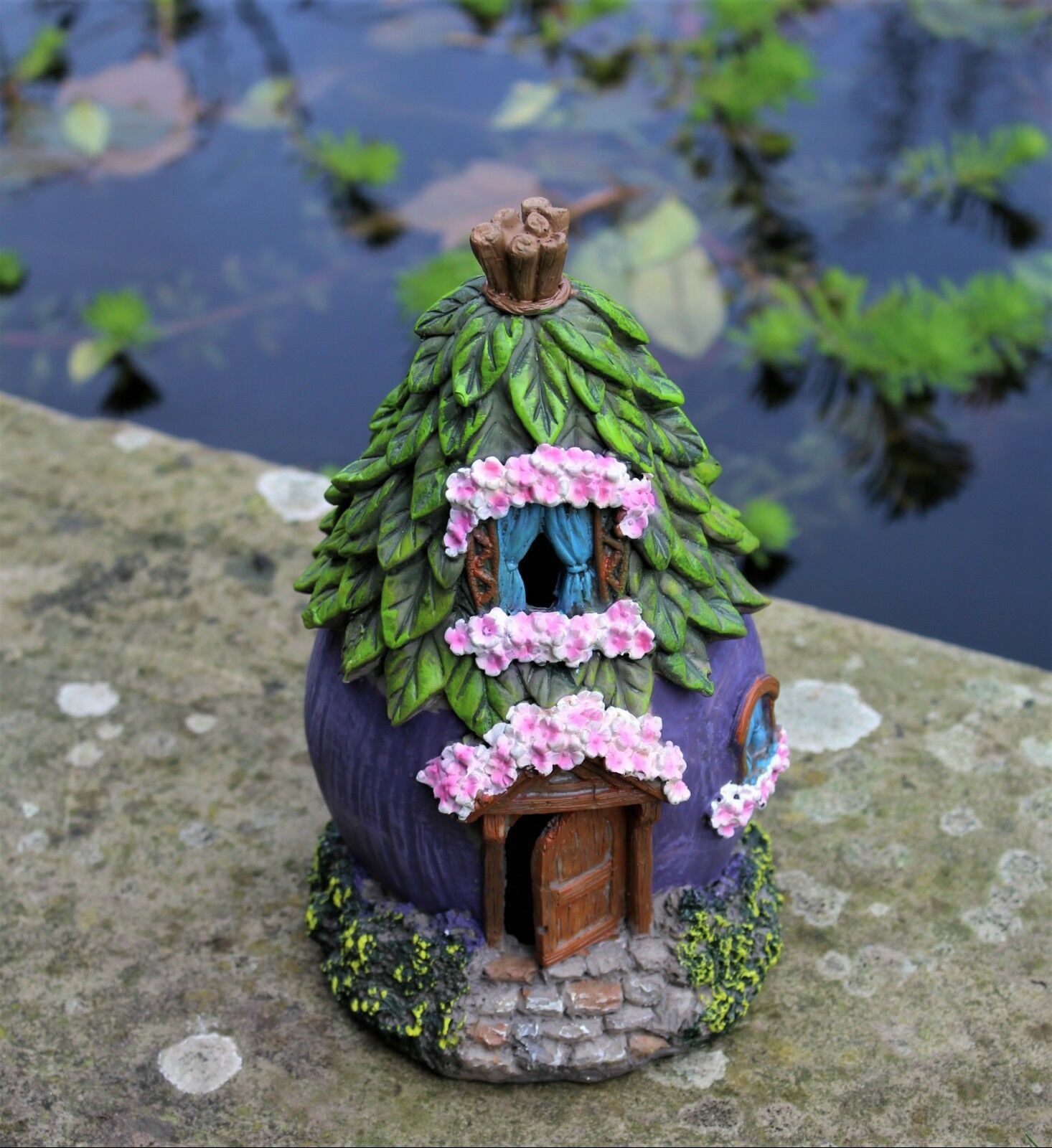 Solar Fairy House - Leaf Roof