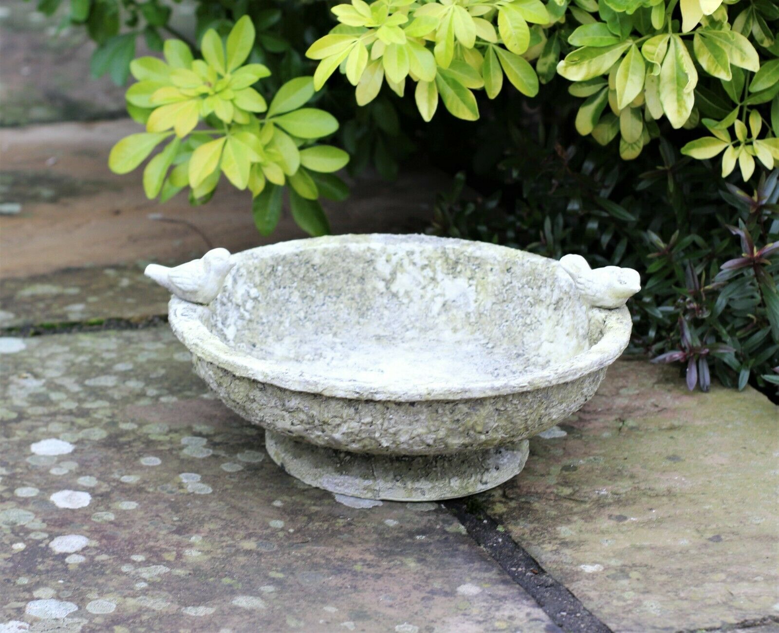 PEDESTAL BIRD BATH