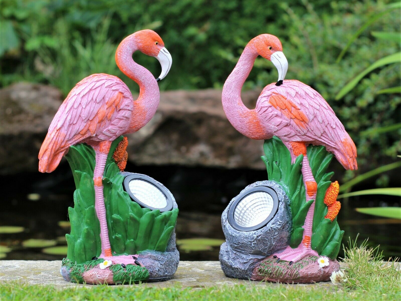 Pink Solar flamingo's