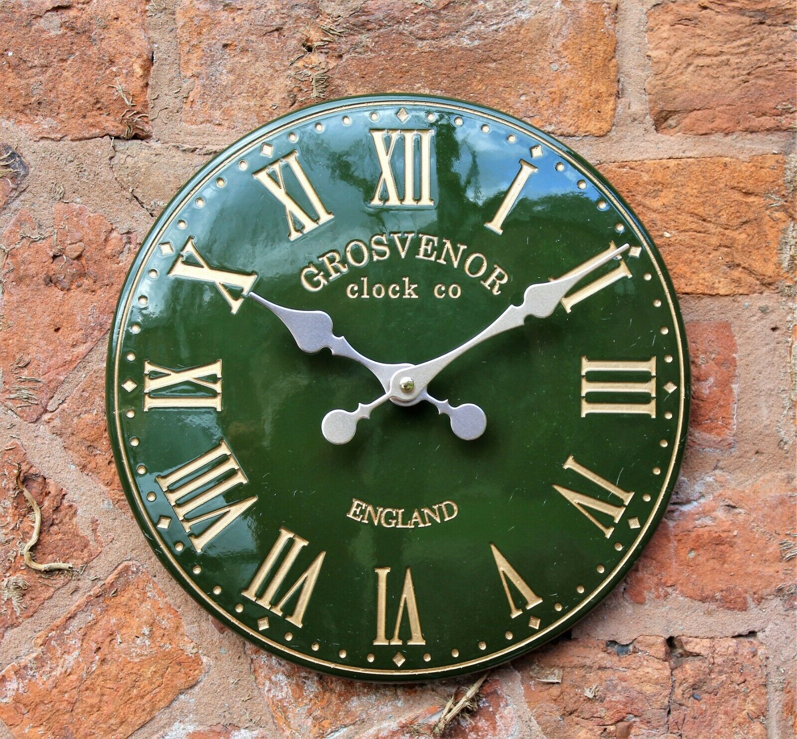 Green Garden Roman Wall Station Clock