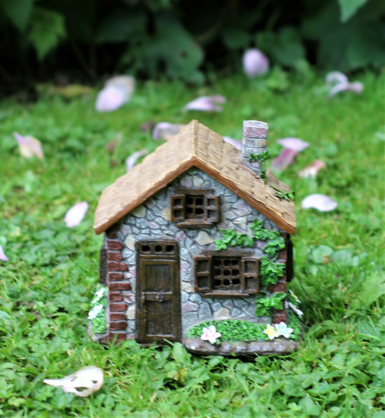 Solar Fairy House Brown Roof