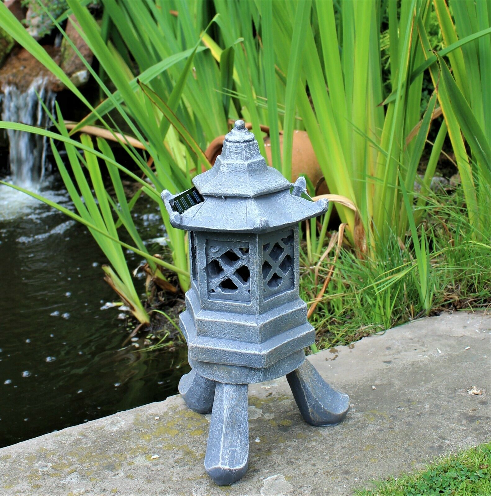 Solar Chinese Pagoda, Japanese Lantern