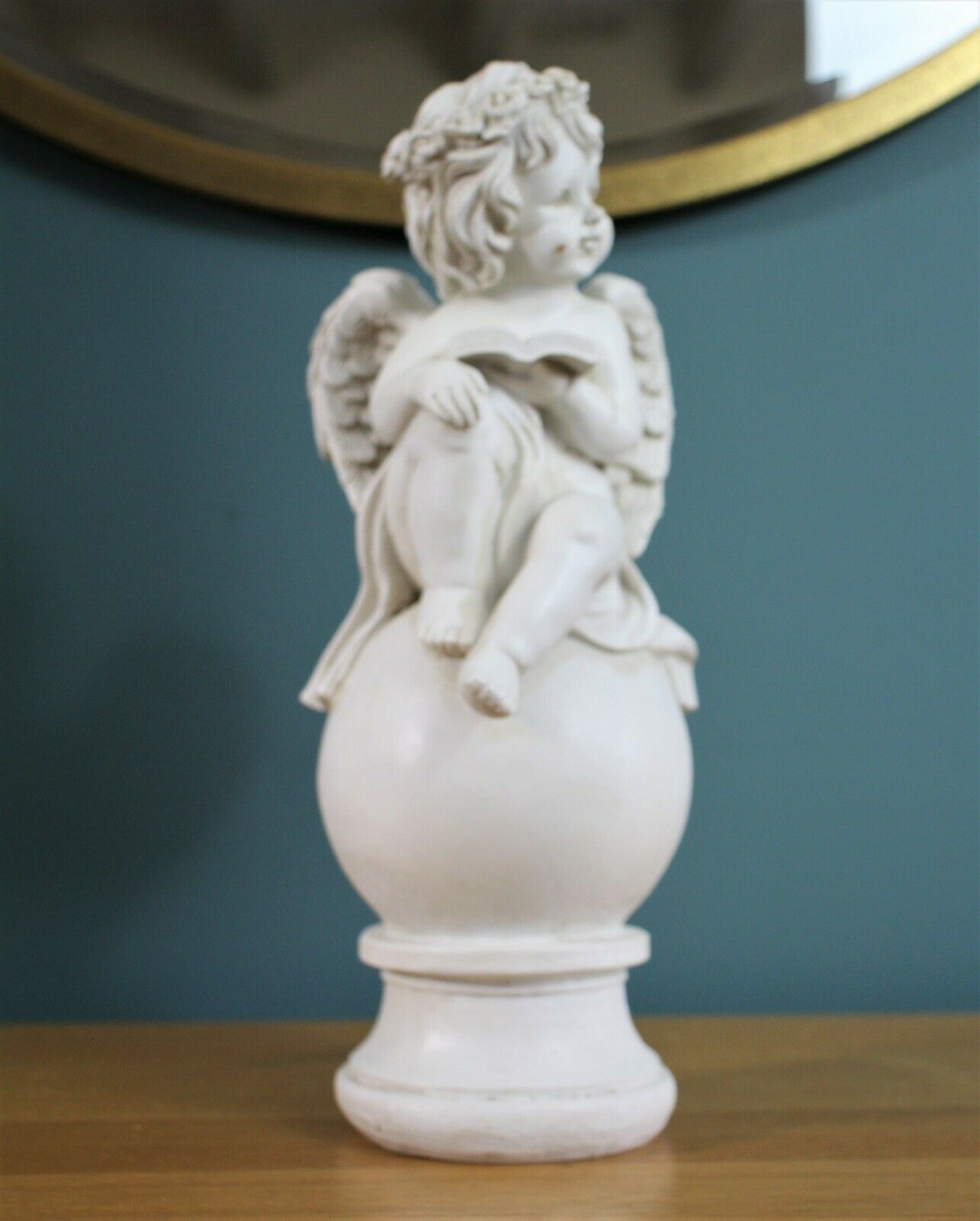 Boy and Girl Sitting Cherubs