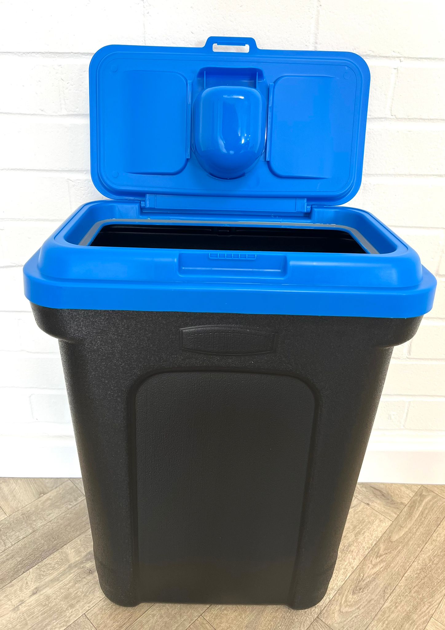 32L Pet Food Storage Container with Air Tight Seal